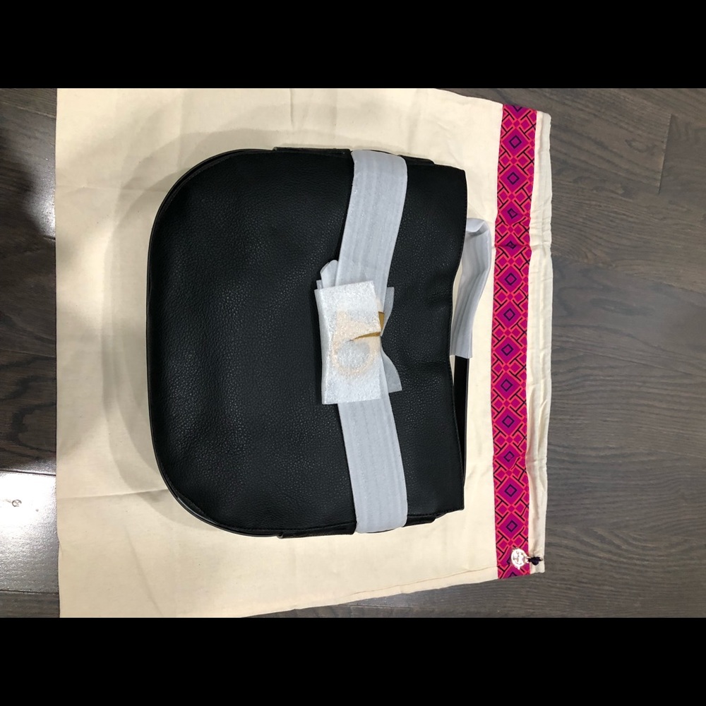 Tory Burch Gemini Link Shoulder Bag